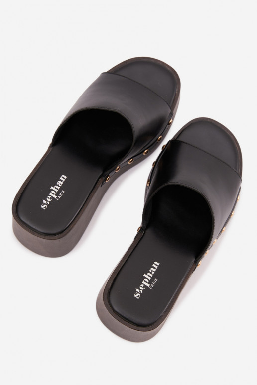 Damenflip-Flops mit Plattform und goldenen Nieten in Schwarz Arionne