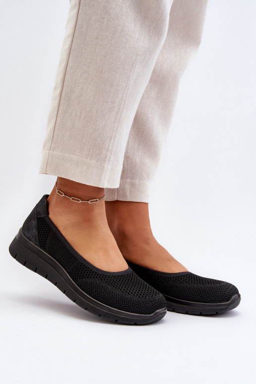 Ballerinas mit einer Plattform I Koturnie schZuarze Farbe Aviaba