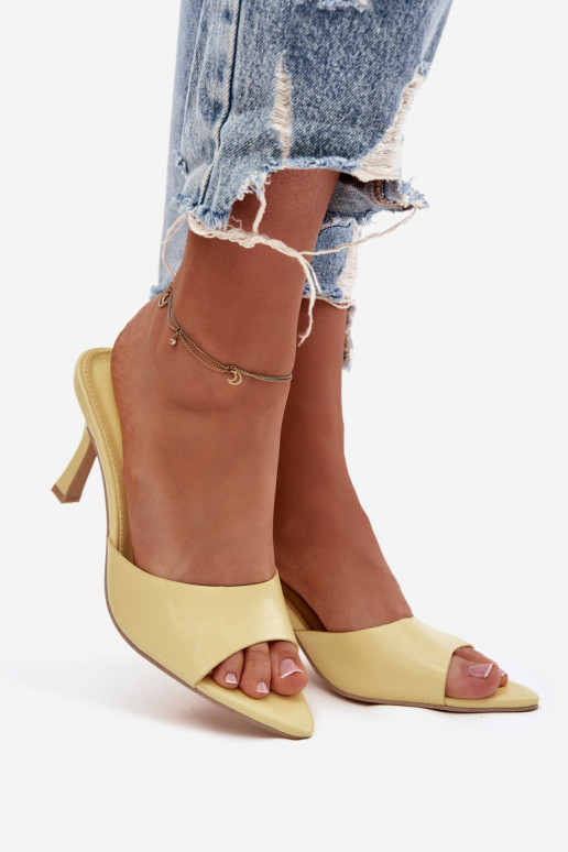 Damen gelbe Lackpantoletten mit Absatz Lirissa