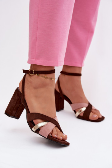 Damenhochhackige Sandalen mit Riemen aus Kunstwildleder, schokoladenfarbig Karilora 2