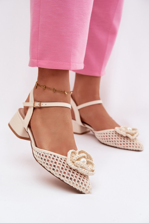 Damensandalen Klocke Mit Dekorationen Detalem elfenbeinfarbe Vionessa