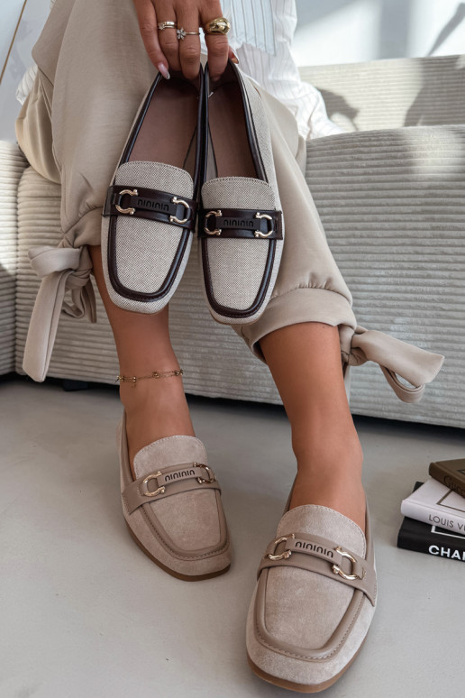 Damen sandfarbene Mokassins mit dekorativen Elementen „Evelora"