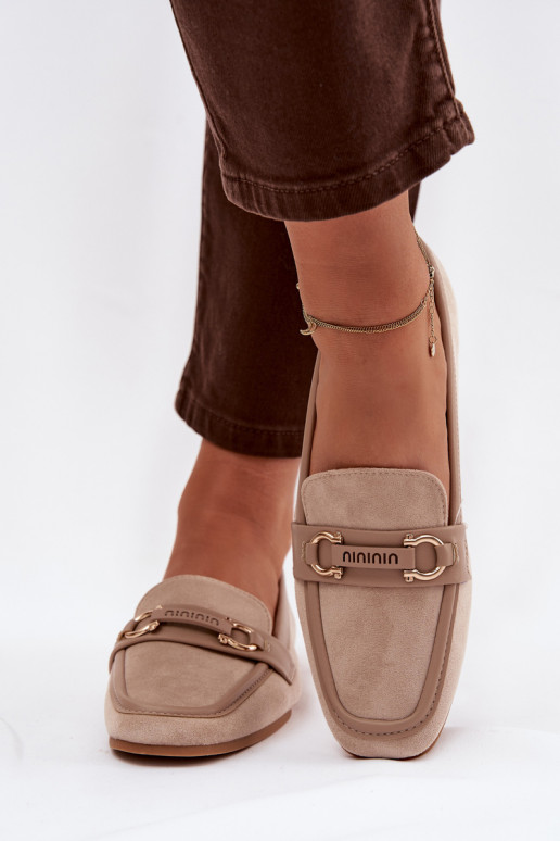 Damen sandfarbene Mokassins mit dekorativen Elementen „Evelora"