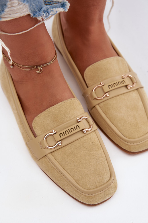 Damenmokassins mit dekorativen Elementen in Gelb Evelora