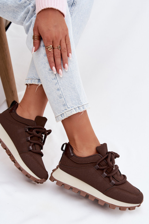 Sportliche Schuhe mit Plattform in Schokoladenfarbe Riadella