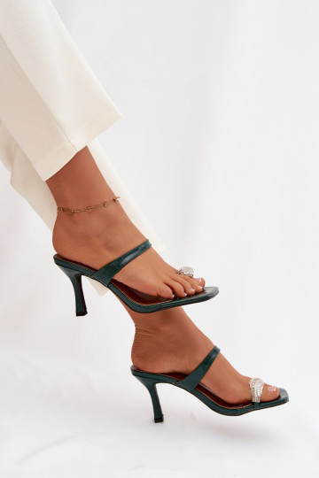 Damenhausschuhe mit dünnen Absätzen Mit Dekorationen Detalem ButelkoZua Zieleń Lorissa