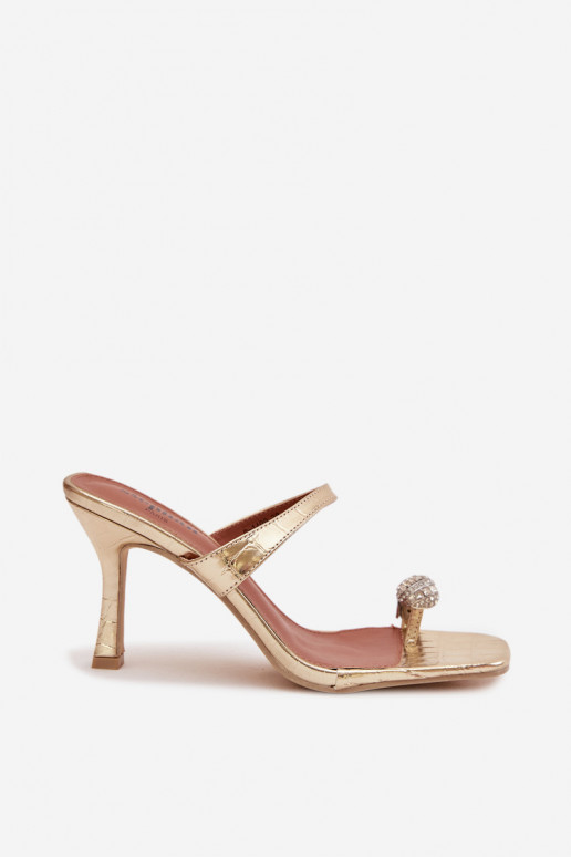 Damenhausschuhe mit dünnen Absätzen Mit Dekorationen Detalem goldene Farbe Lorissa