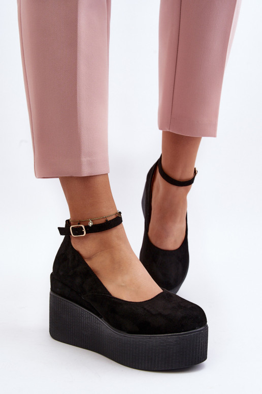 Feminin Espadrilles Auf einem Keil schZuarze Farbe Es musslla