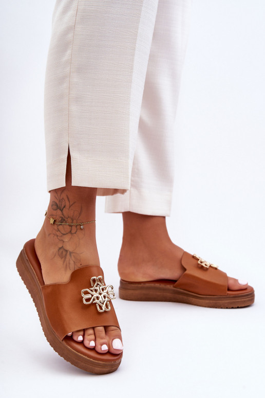 Haut Feminin Hausschuhe mit einer Plattform mit Dekoration braune Farbe Azera