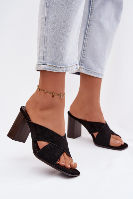 Damenhausschuhe mit Absätzen schZuarze Farbe Denessa