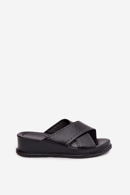 Dekoriert Damenhausschuhe Auf einem Keil aus Öko-Leder schZuarze Farbe Calorissa