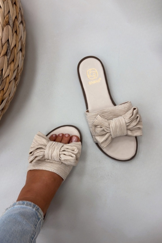 Damenpantoletten mit breiten Absätzen und Schleifen in Sandfarbe Amivelle