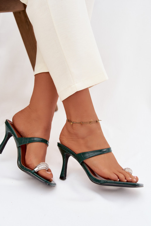 Damen flaschengrüne Pantoletten mit dünnen Absätzen und eleganten Details Lorissa