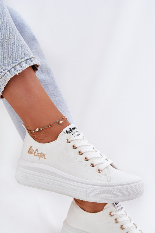 Freizeitschuhe mit einer Plattform Lee Cooper LCIN-24-44-2462L Zueiße Farbe