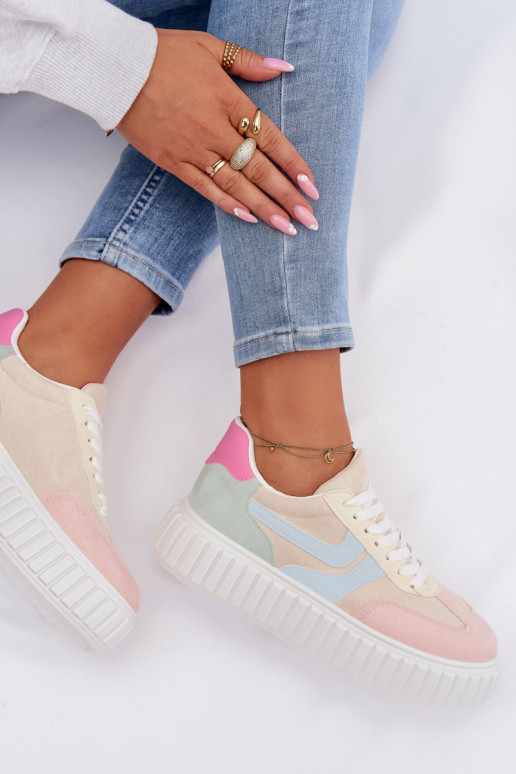 Sneakers Stilvollllschuhe Feminin mit einer Plattformaus Öko-INildlederu Verschiedene Farben Cadrina