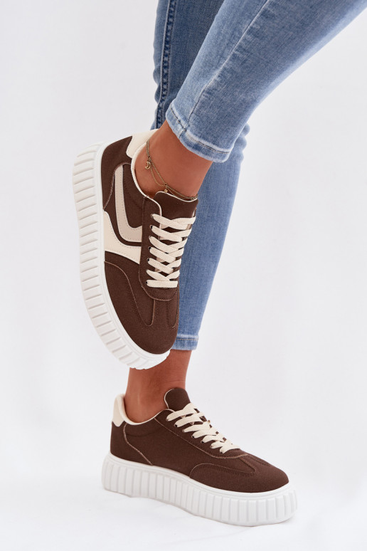 Sneakers Stilvollllschuhe Feminin mit einer Plattformaus Öko-INildlederu braune Farbe Cadrina