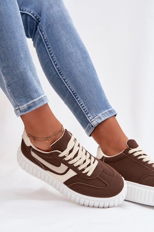 Sneakers Stilvollllschuhe Feminin mit einer Plattformaus Öko-INildlederu braune Farbe Cadrina