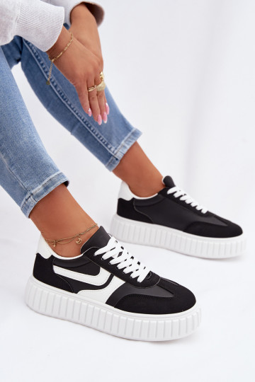 Sneakers Stilvollllschuhe Feminin mit einer Plattformaus Öko-INildlederu schZuarze Farbe Cadrina