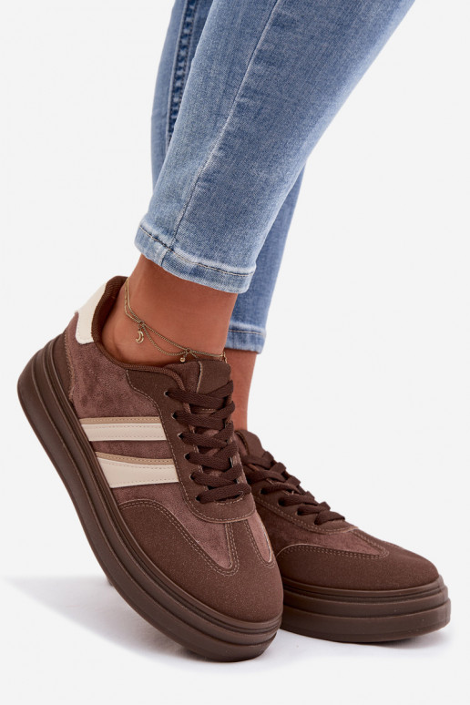 Sneakers Stilvollllschuhe Feminin mit einer Plattform braune Farbe Galleria