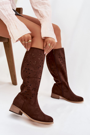 Schokoladenfarbene Damenstiefel mit Durchbrüchelementen Helinna 2