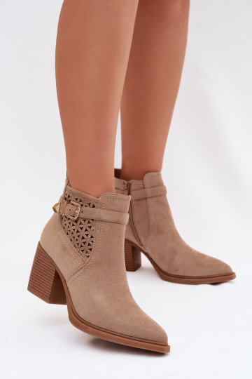 mit durchbrochenen Elementen Damenstiefel Durchbrochenm Ein Beispiel I Złotą mit Schnallen Beige Deloriah 2