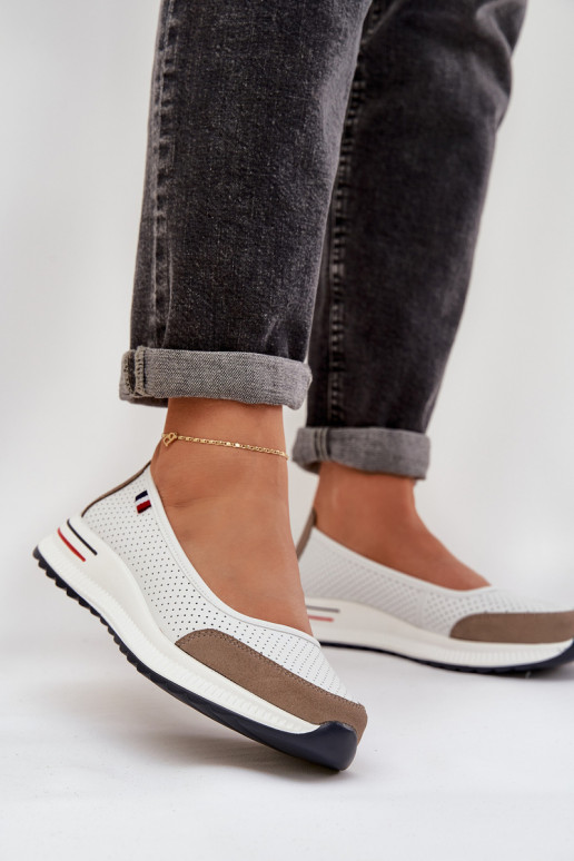 Ballerinas Auf einem Keil Zueiße Farbe Nelviera