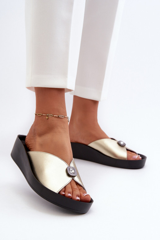 Lederhausschuhe Feminin mit Ornamenten goldene Farbe S.Barski KV27-027