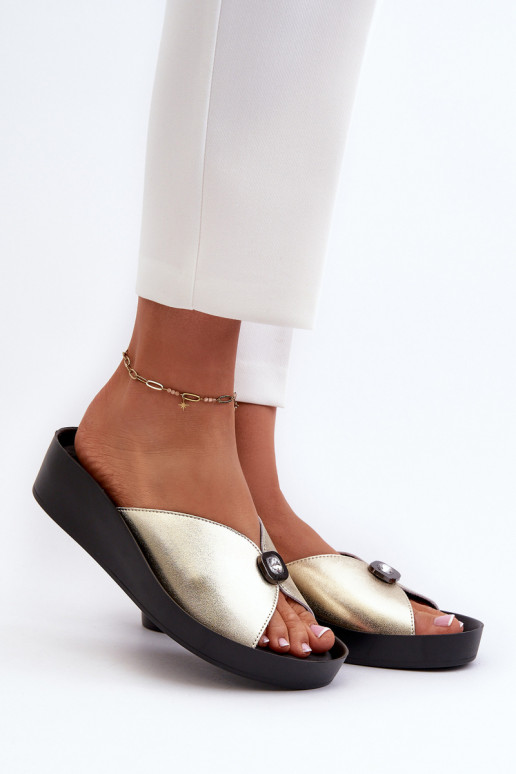 Lederhausschuhe Feminin mit Ornamenten goldene Farbe S.Barski KV27-027