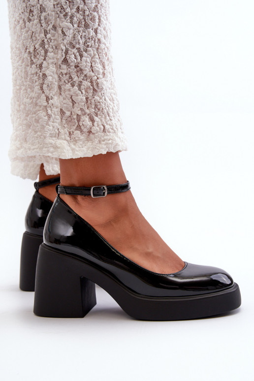 mit Lackeffekt Schuhe Auf massiven Absätzen schZuarze Farbe Effiba