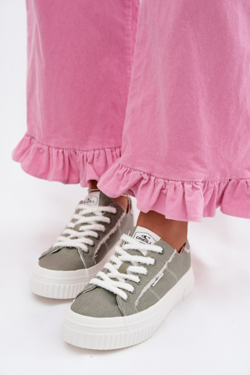 Freizeitschuhe mit einer Plattform O`NEILL SPINNA C INOMEN LOIN 90261009.05Z grüne Farbe