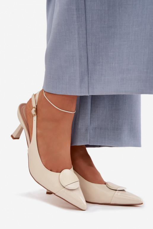 Damensandalen mit dünnen Absätzen Mit Dekorationen Detalem elfenbeinfarbe Es mussriae