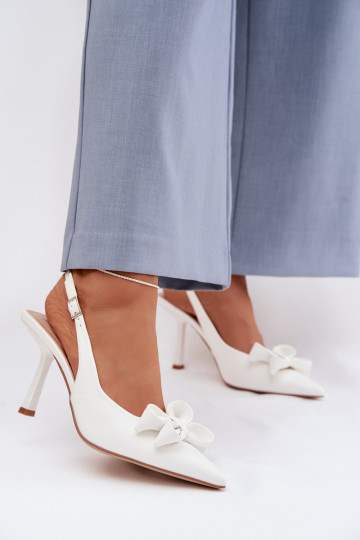 Damensandalen mit dünnen Absätzen mit Bändern Zueiße Farbe Jonera