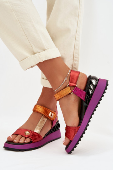 Damensandalen Feminin mit einer Plattform D&A CR61-3078 Verschiedene Farben