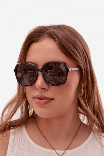 Sonnenbrille Feminin mit leuchtenden Augen schZuarze Farbe 2