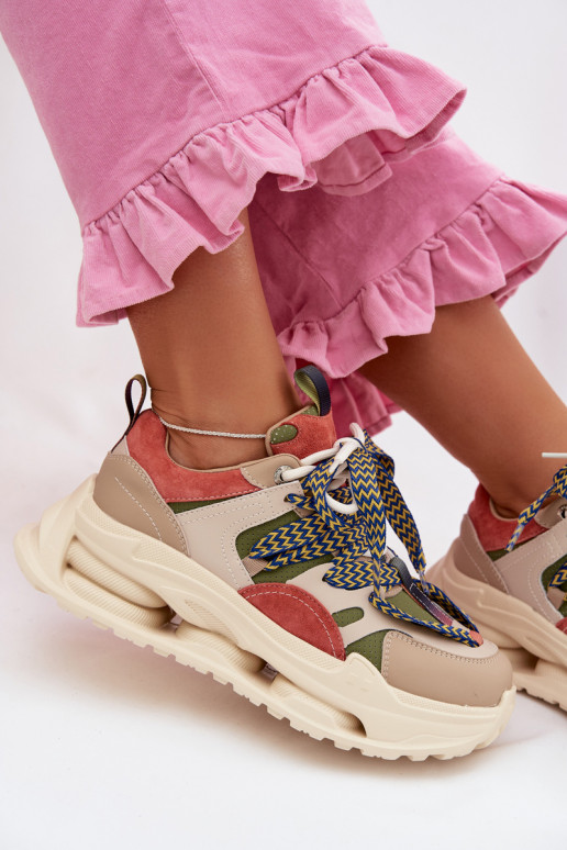 Haut Sneakers Stilvollllschuhe Feminin mit einer Plattform D&A CR61-3133 Beige