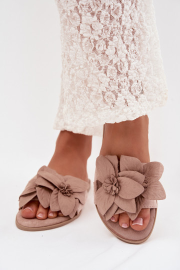 gleichschenklig Damenhausschuhe Mit Dekorationeni mit floralen Motivenami Beige Elzoria 2