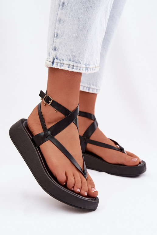 Flip-Flops Feminin mit einer Plattform schZuarze Farbe Gelira