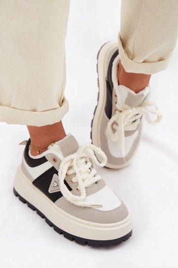 Sneakers Stilvollllschuhe Feminin mit einer Plattform graue Farbe Florinda