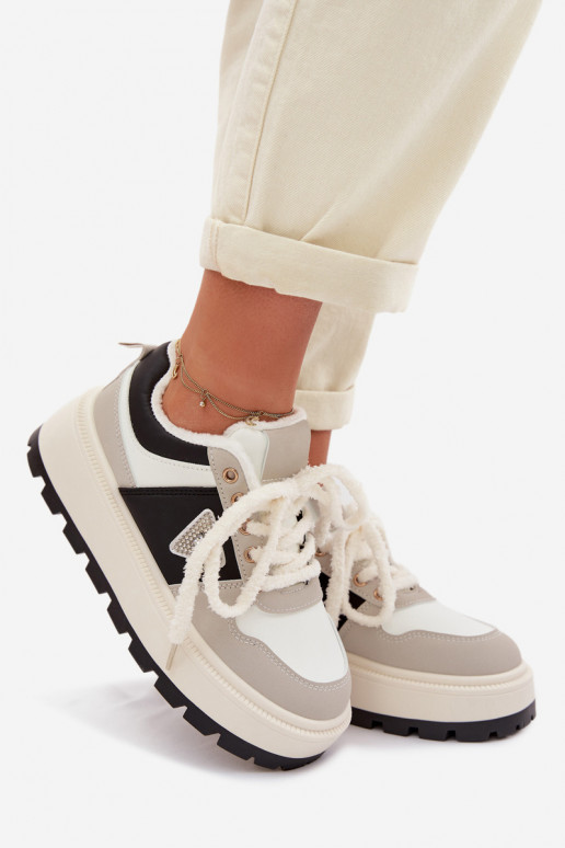 Sneakers Stilvollllschuhe Feminin mit einer Plattform graue Farbe Florinda