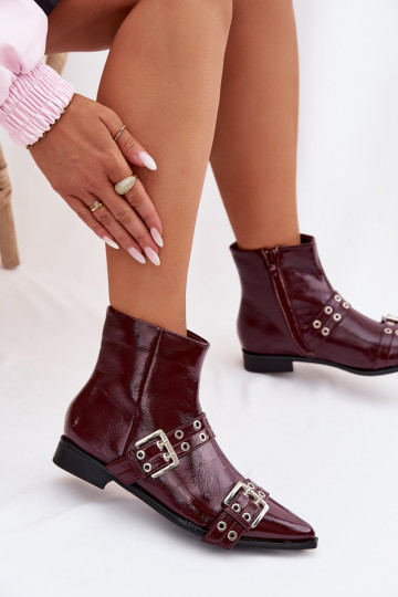 Damen Stiefeletten mit Lackeffekt und breiten Absätzen mit Riemchen und Schnallen in Bordeauxfarbe Hamira