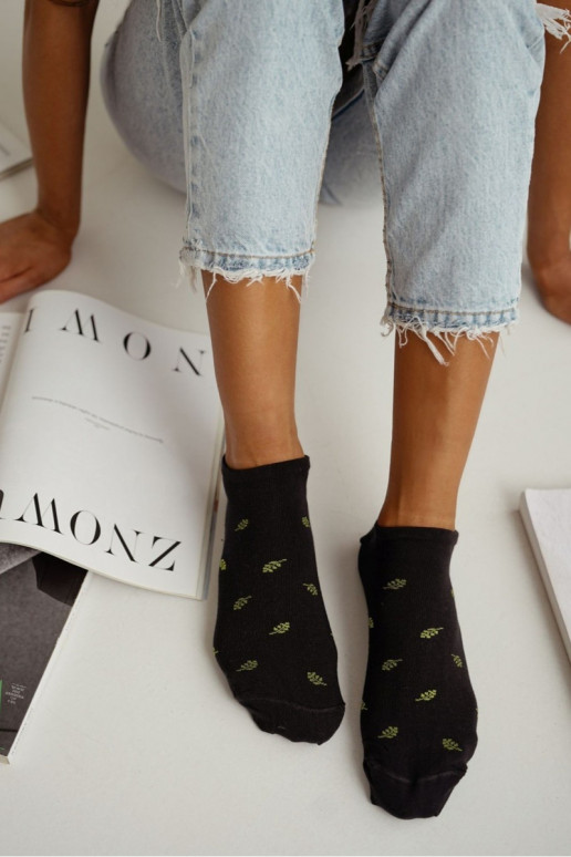 Socken Feminin Liście schZuarze Farbe