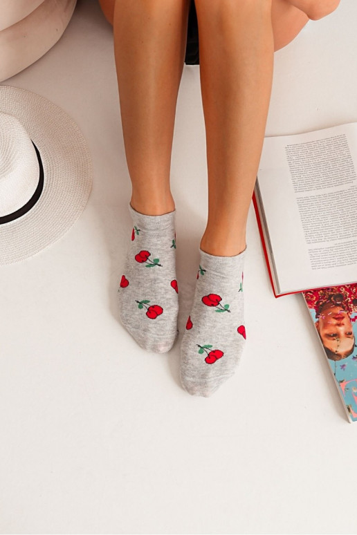 Socken Feminin INiśnie graue Farbe