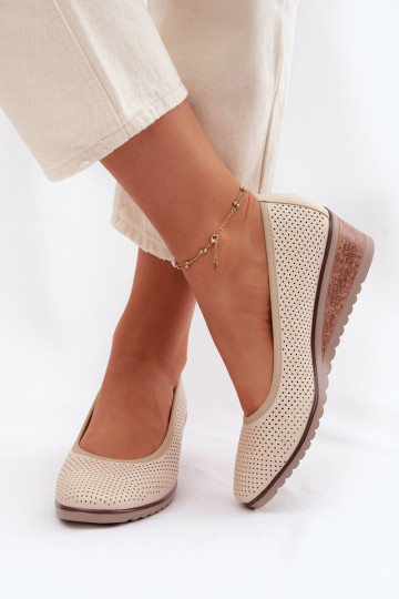 Schuhe Feminin mit einer Plattform Vinceza 58629 elfenbeinfarbe