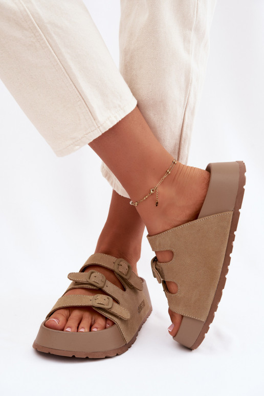 Damenhausschuhe mit einer Plattform mit Streifen Big Star TT274529 Beige