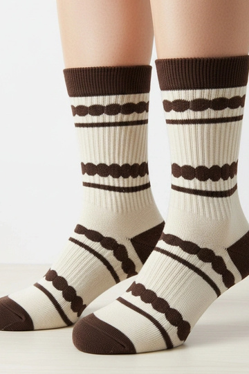 Sandfarbene Socken mit braunen Einsätzen Sella 2