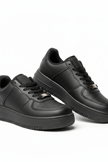 Schwarze Sneakers mit Platform Brigitte