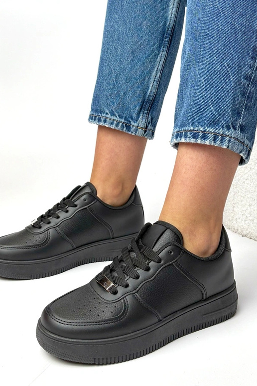 Schwarze Sneakers mit Platform Brigitte