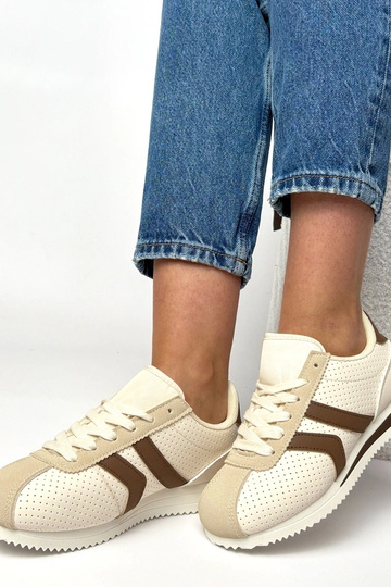 Sand-braune Sportsneaker... 2