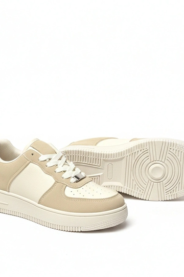 Sandfarbene Sneaker mit...