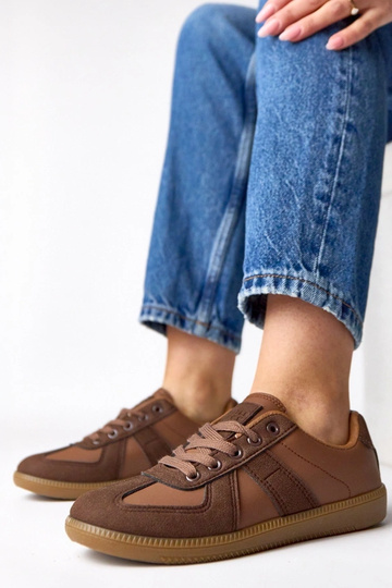 Braune Sneaker mit Plateau Valentine